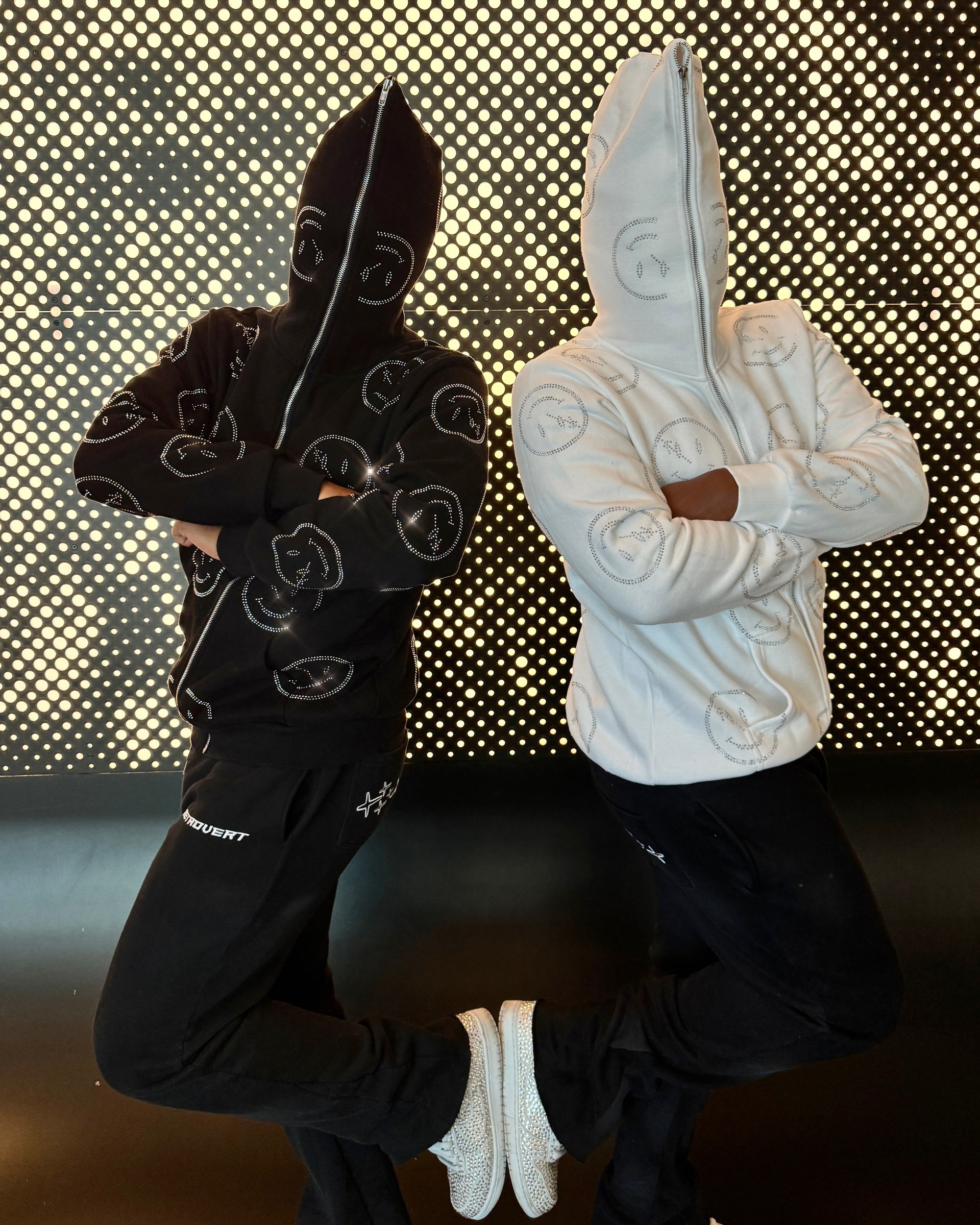 SMILEY HOODIE WHITE